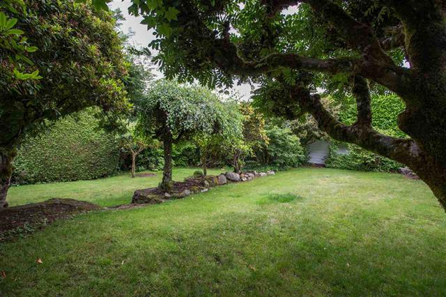 2258 Mathers Ave, West Vancouver 35