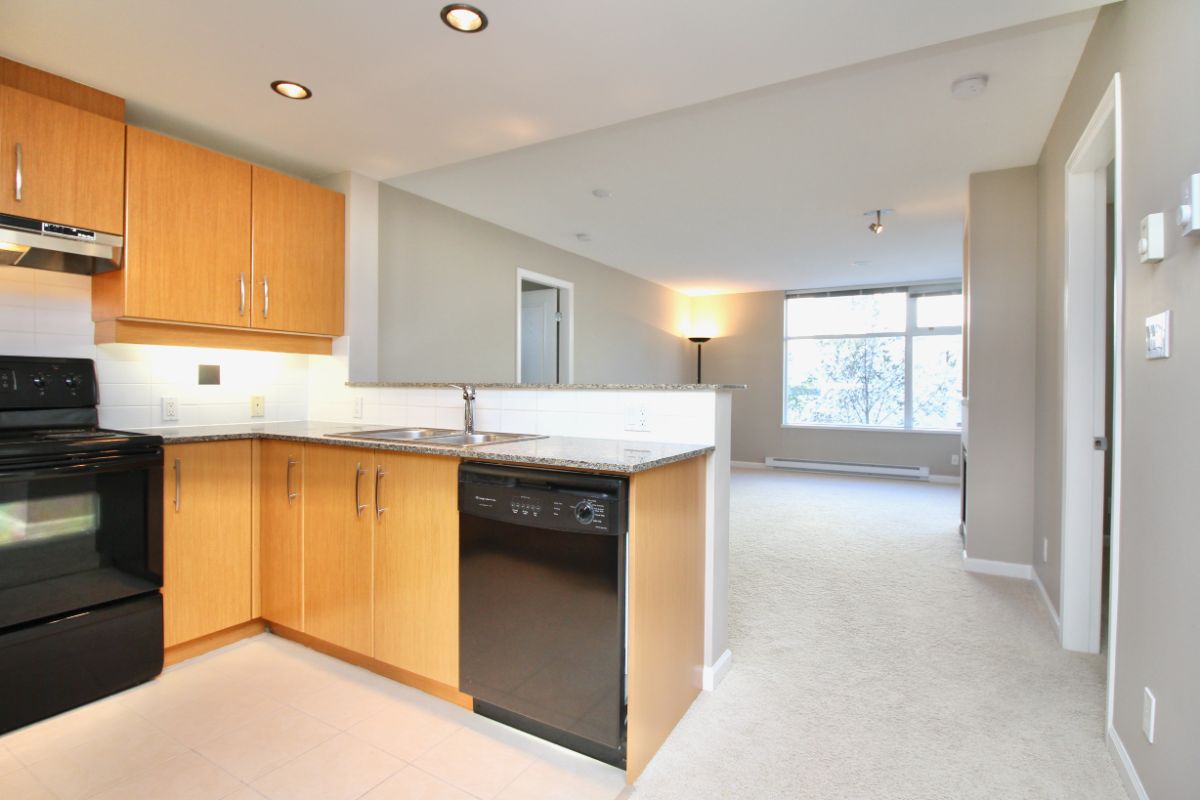 312 9288 University Crescent,  Burnaby 14
