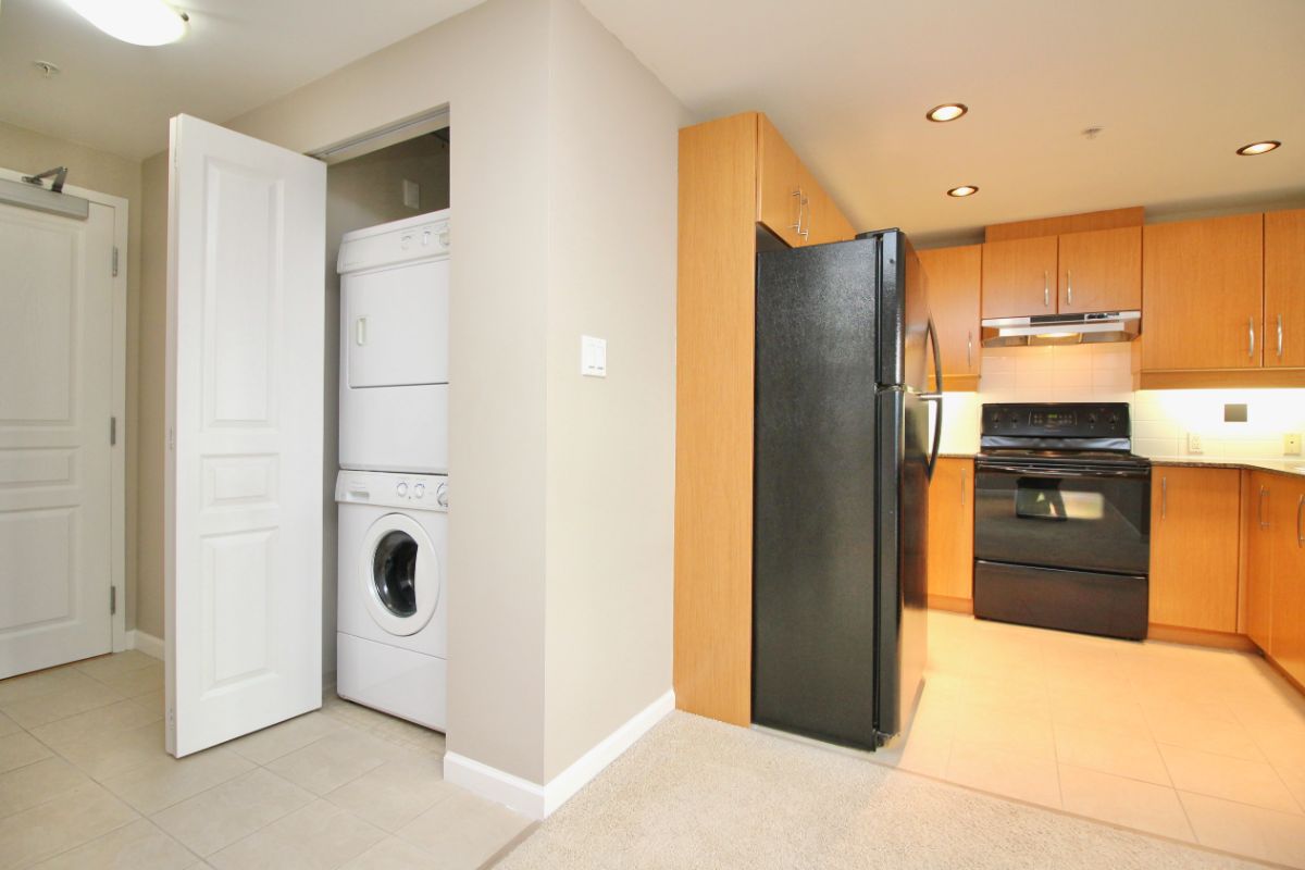 312 9288 University Crescent,  Burnaby 24