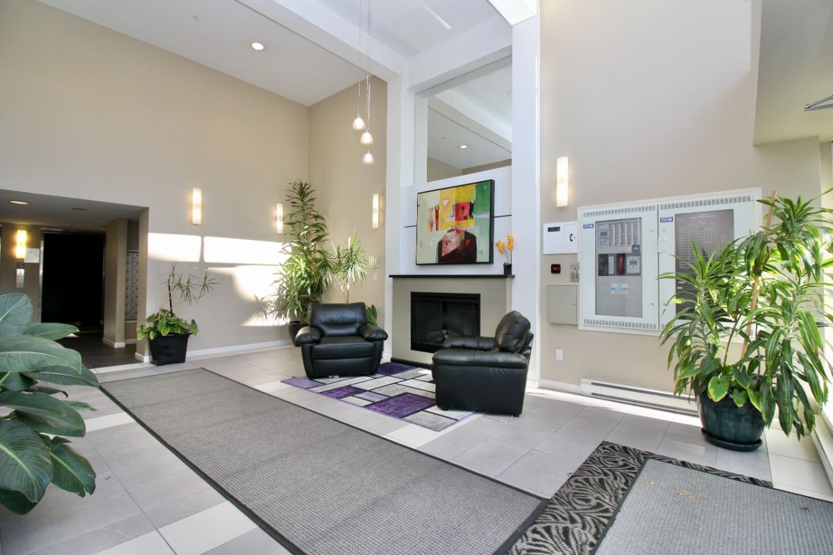 312 9288 University Crescent,  Burnaby 26