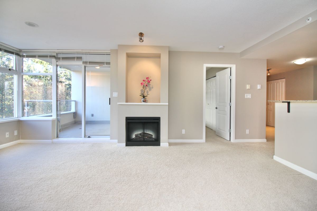 312 9288 University Crescent,  Burnaby 4