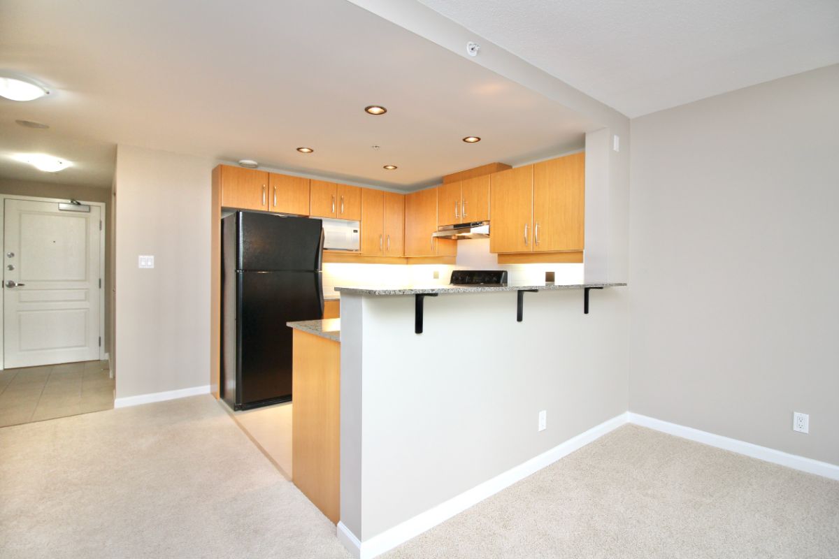 312 9288 University Crescent,  Burnaby 6