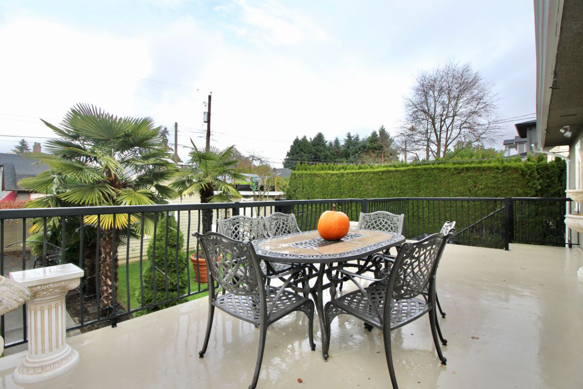 3735 Pandora St, Burnaby 30