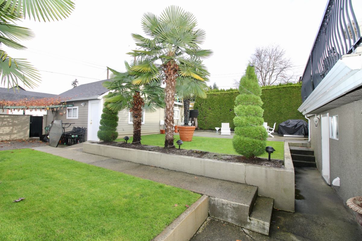 3735 Pandora St, Burnaby 35