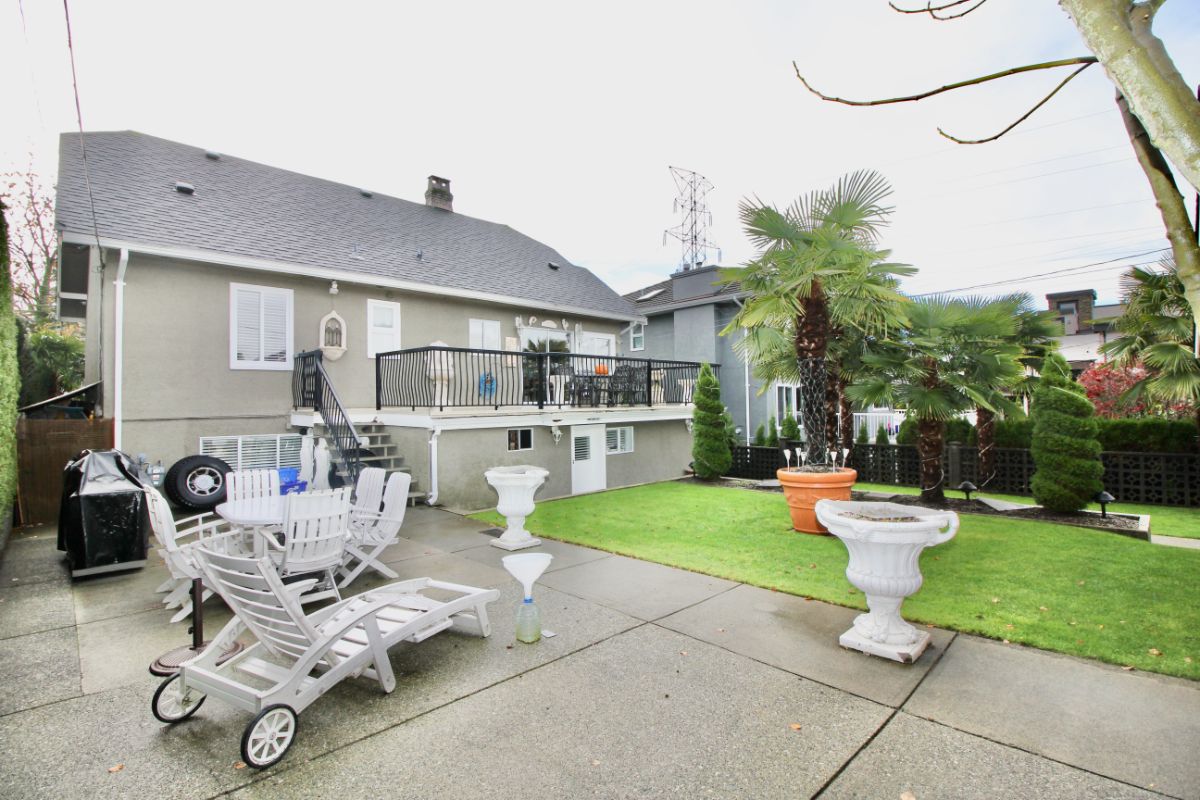 3735 Pandora St, Burnaby 37