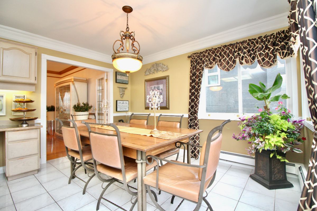 3735 Pandora St, Burnaby 10