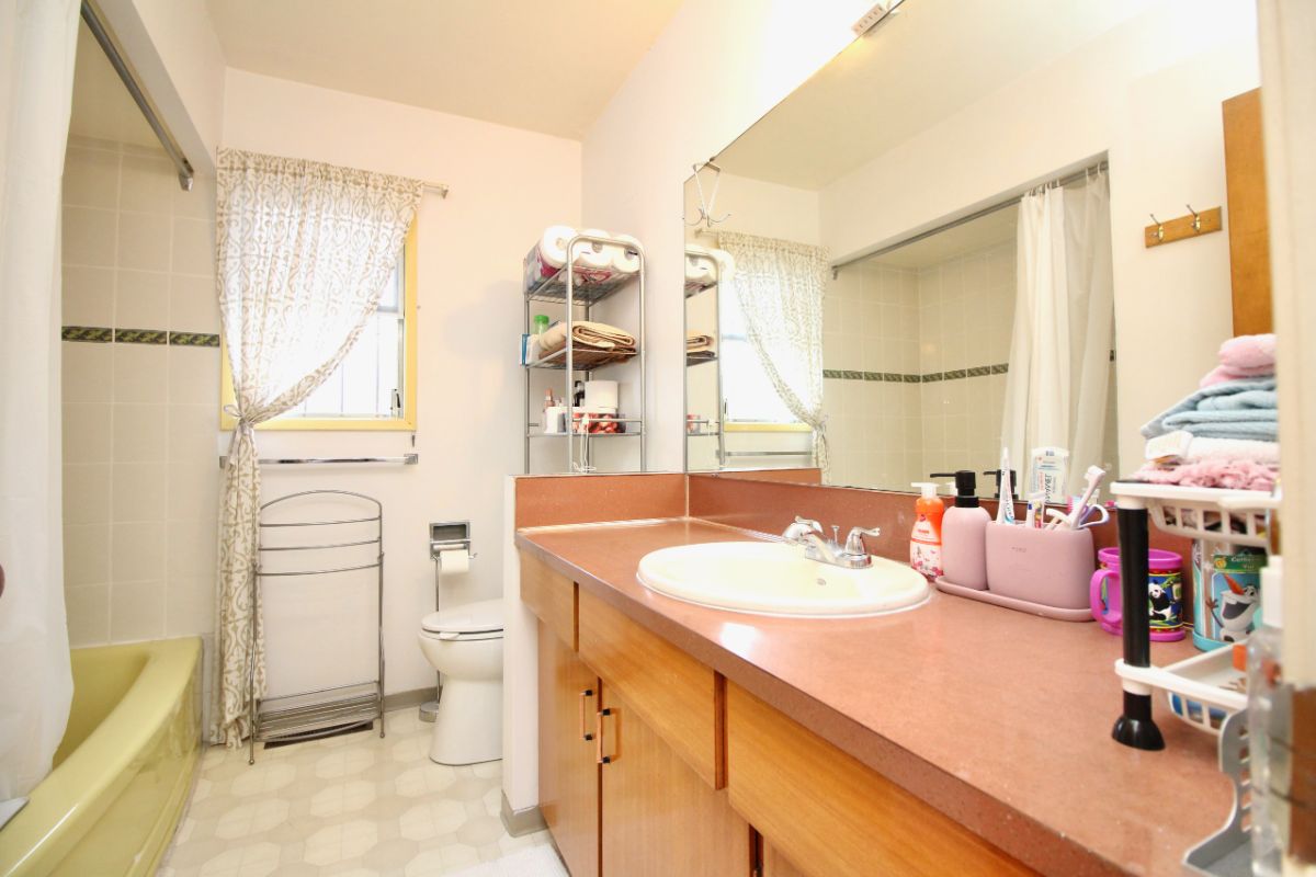 4556 Frances St, Burnaby 16