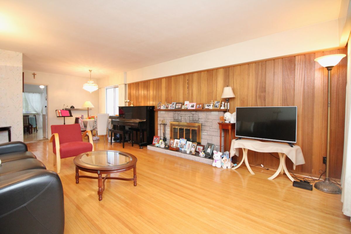 4556 Frances St, Burnaby 4