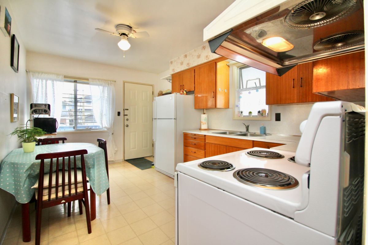 4556 Frances St, Burnaby 9
