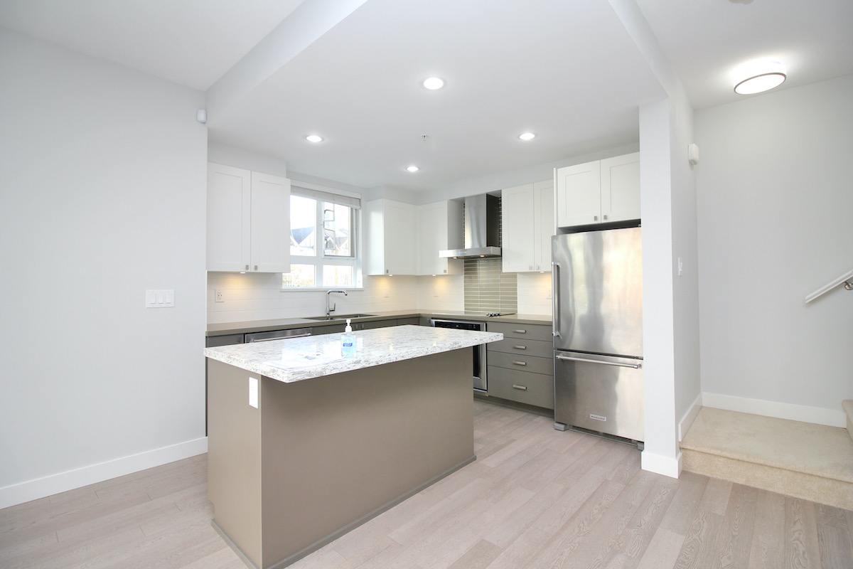 13 3231 Noel Drive, Burnaby 10