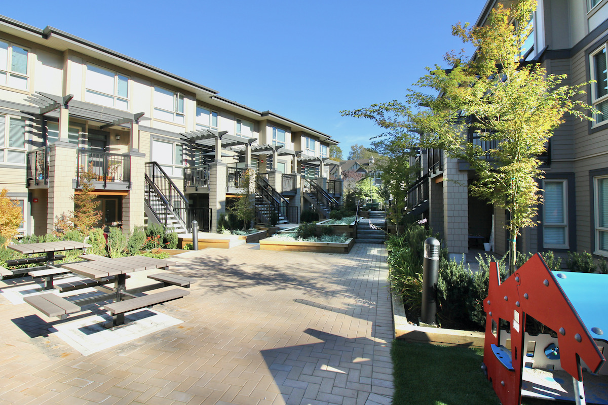 13 3231 Noel Drive, Burnaby 24