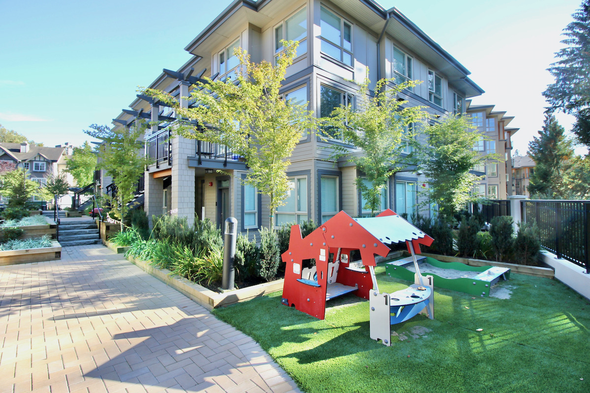 13 3231 Noel Drive, Burnaby 25