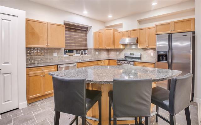 20 Maple Court, Port Moody 6