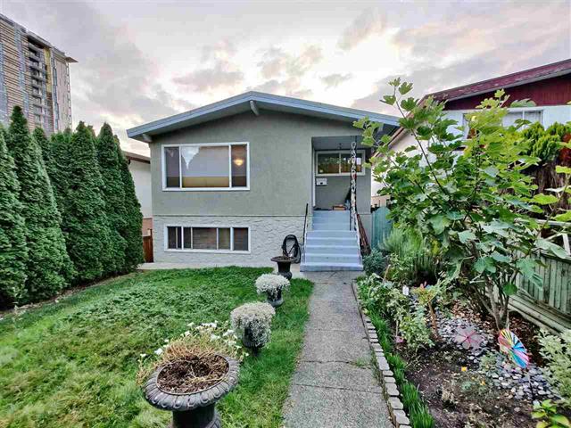 8017 Chester St, Vancouver