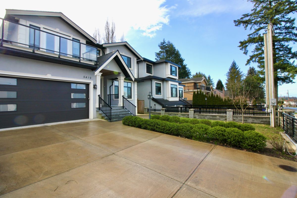5410 Laurel St, Burnaby 3