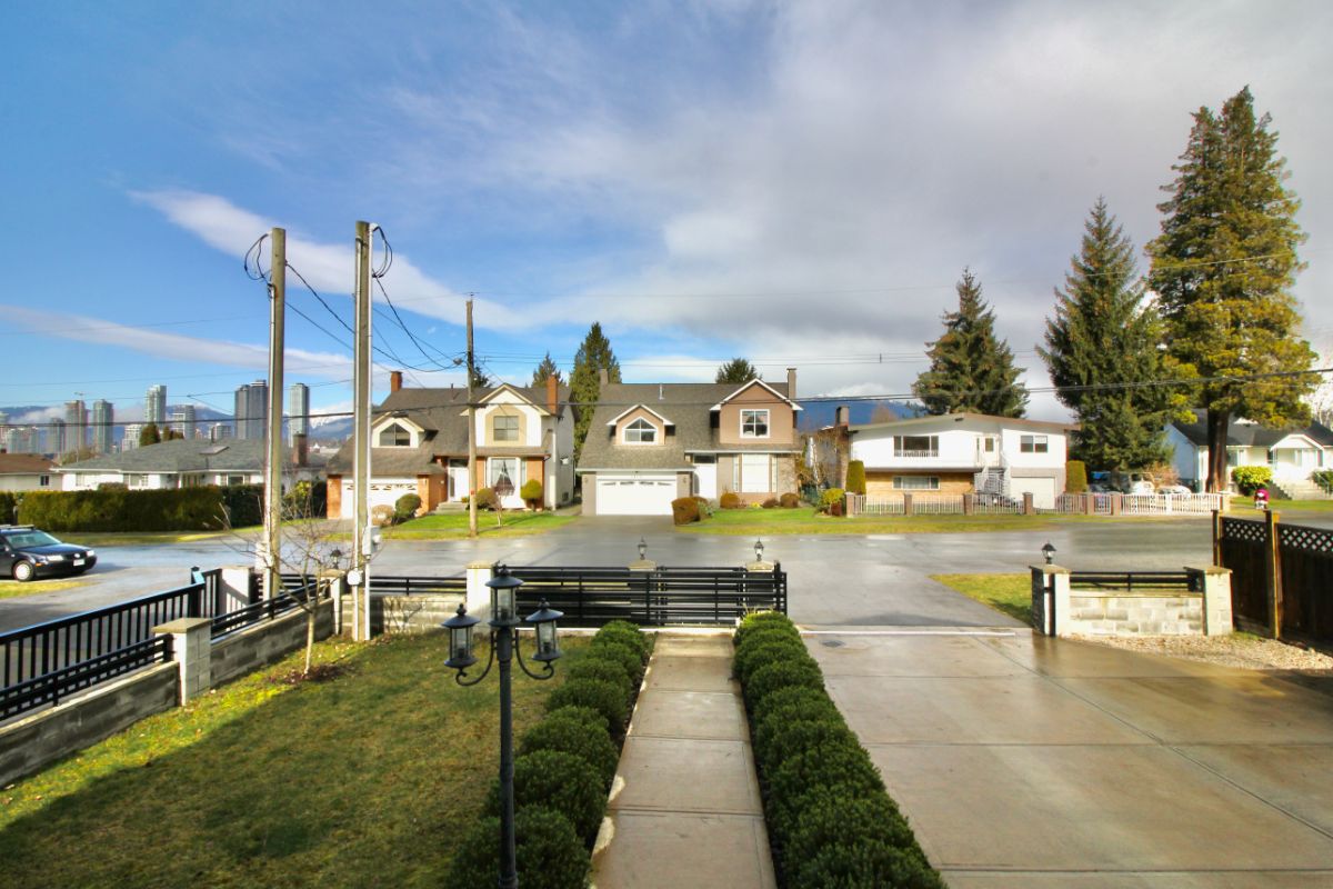5410 Laurel St, Burnaby 4