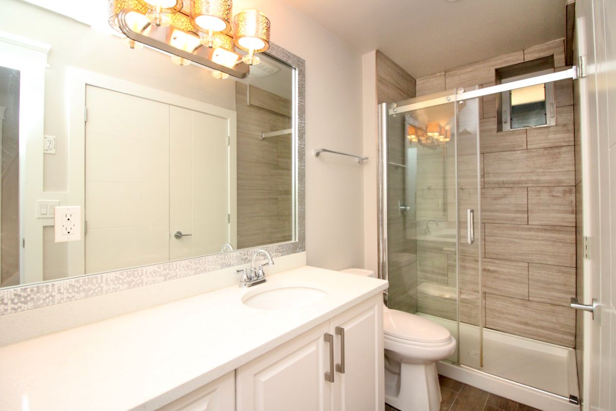 5410 Laurel St, Burnaby 36
