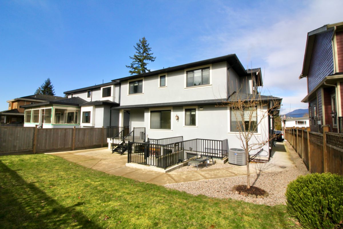 5410 Laurel St, Burnaby 40