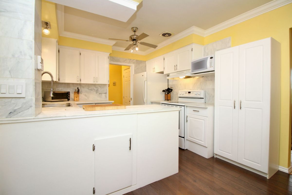 6435 Broadway, Burnaby North 10