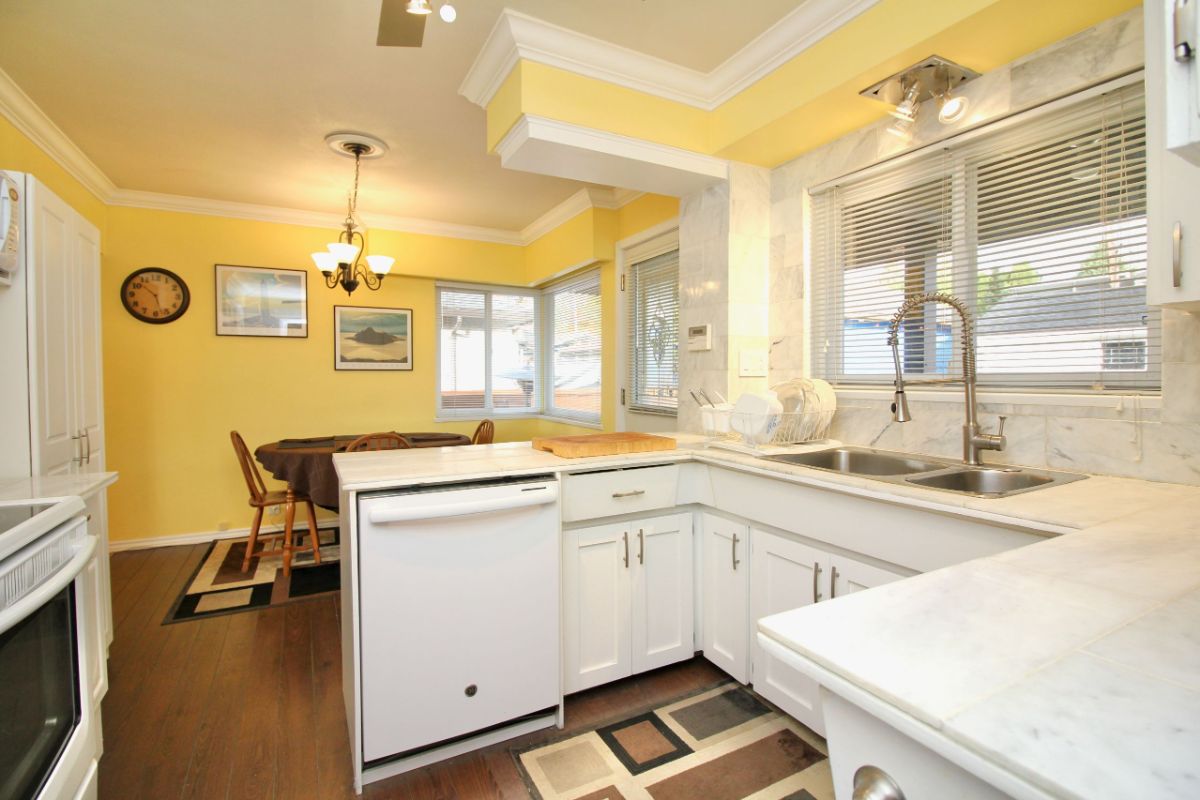 6435 Broadway, Burnaby North 13