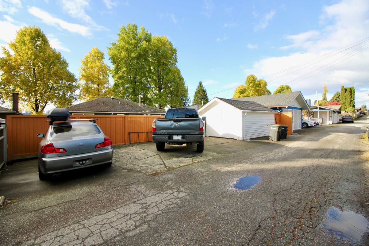 6435 Broadway, Burnaby North 31