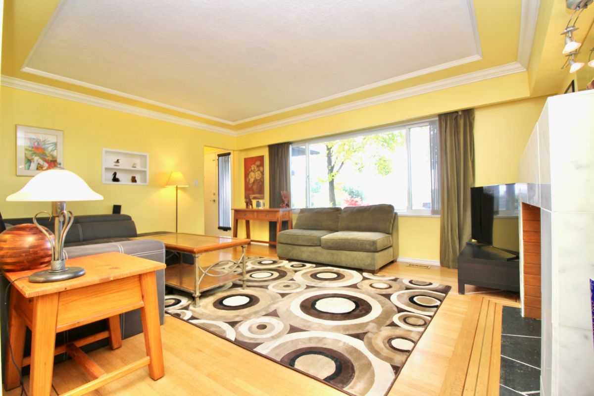 6435 Broadway, Burnaby North 4