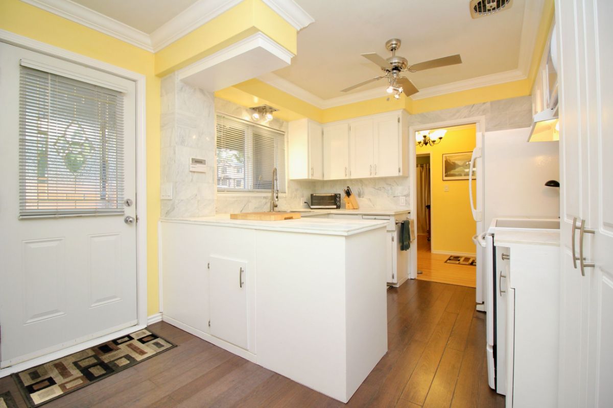 6435 Broadway, Burnaby North 9