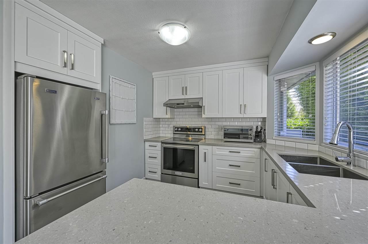 202 2003 Clarke St, Port Moody 12