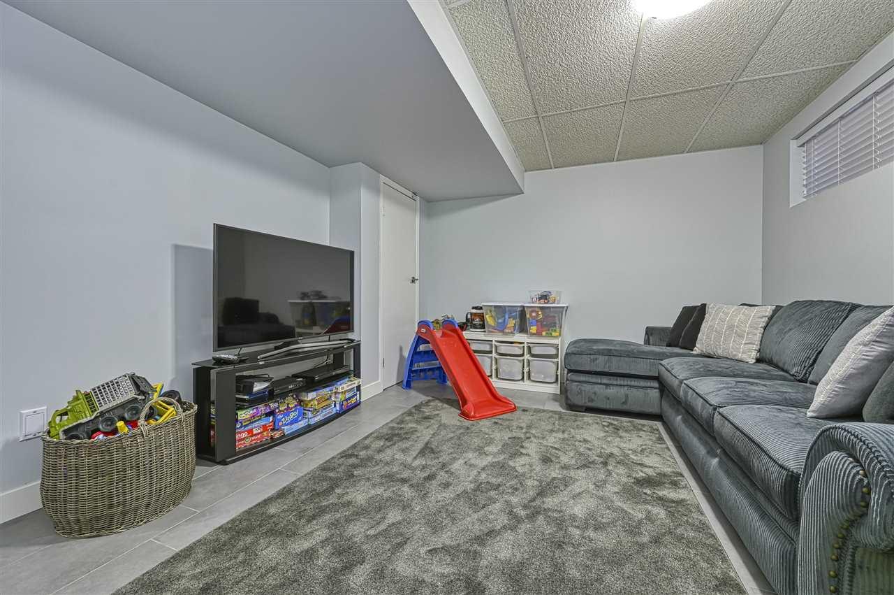 202 2003 Clarke St, Port Moody 29