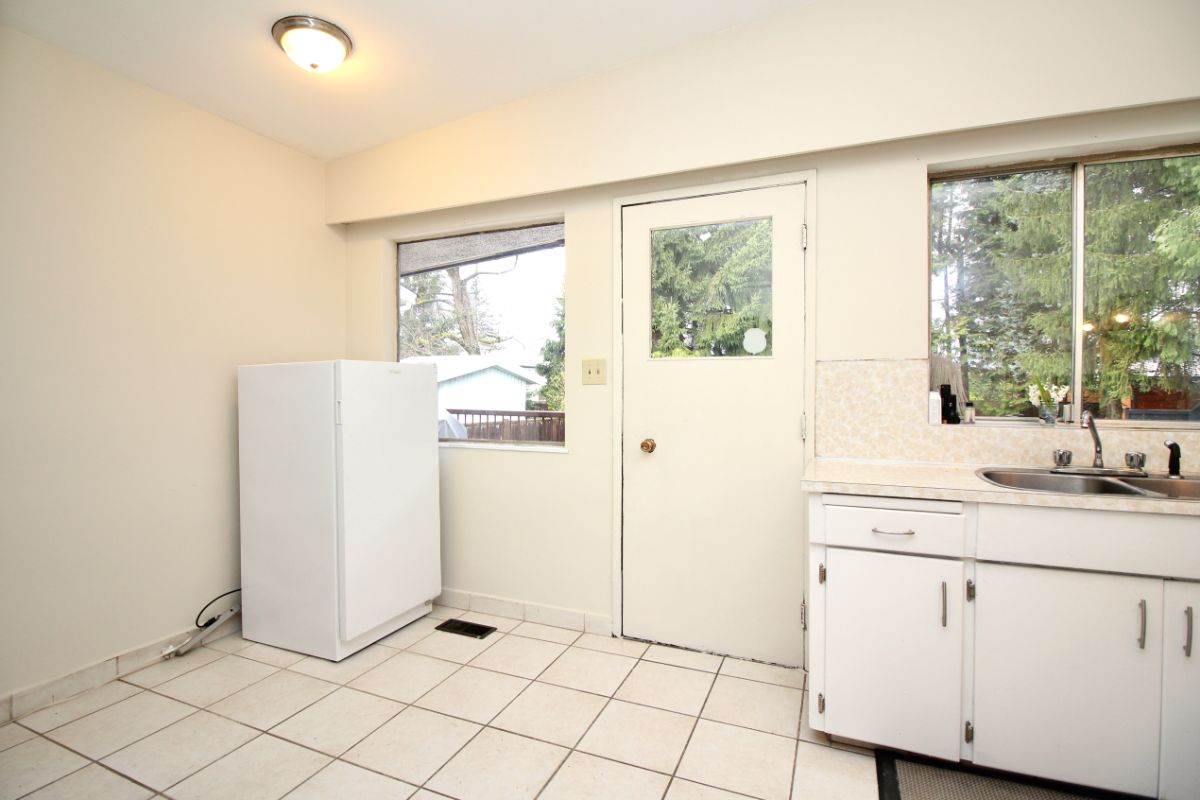 308 Mount Royal Dr, Port Moody 11
