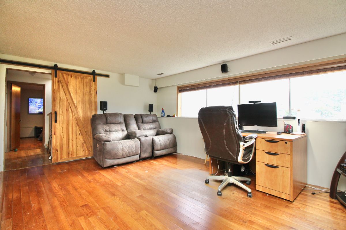 308 Mount Royal Dr, Port Moody 15