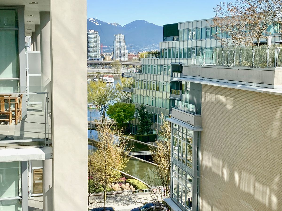 601 1616 Columbia St, Vancouver 25