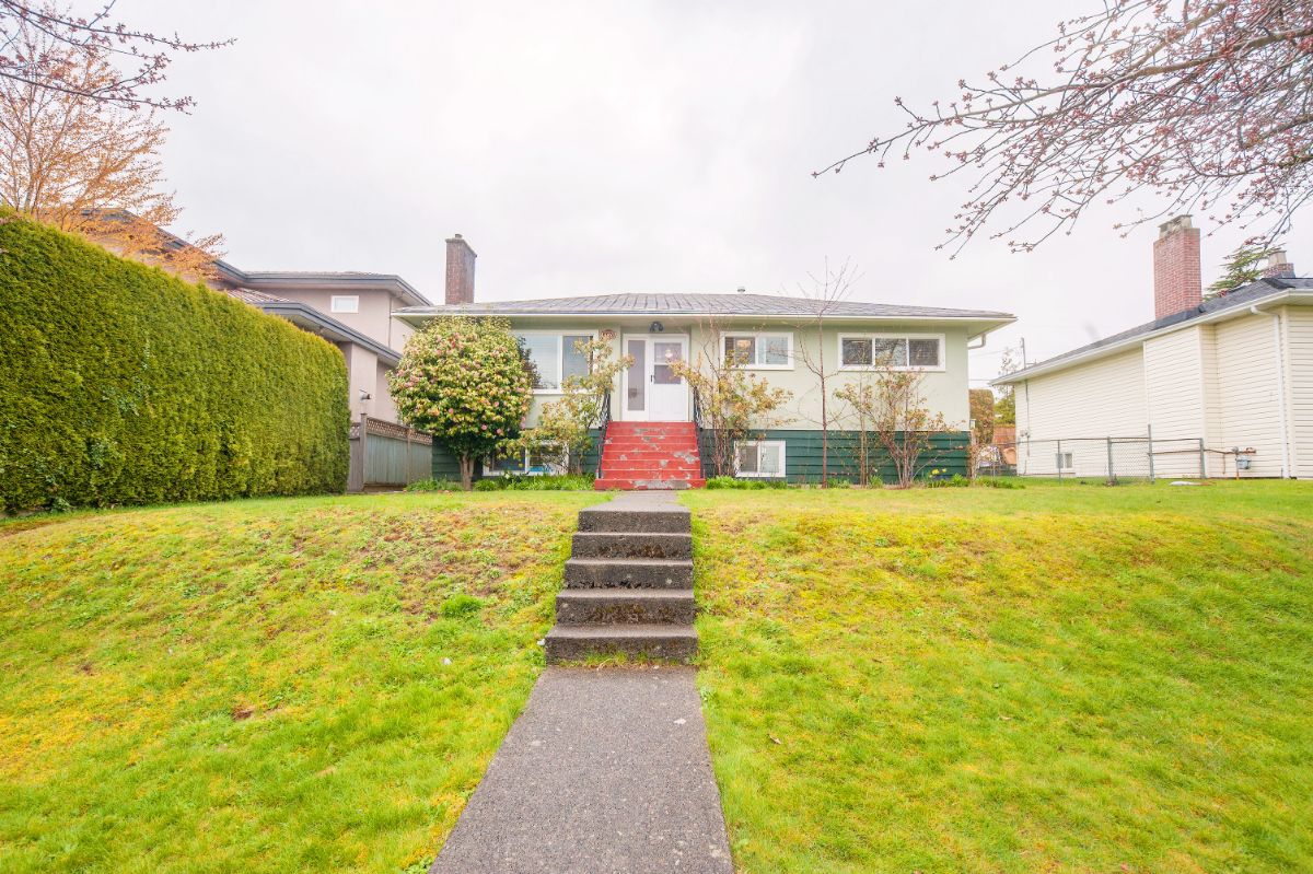 6467 Sumas St, Burnaby