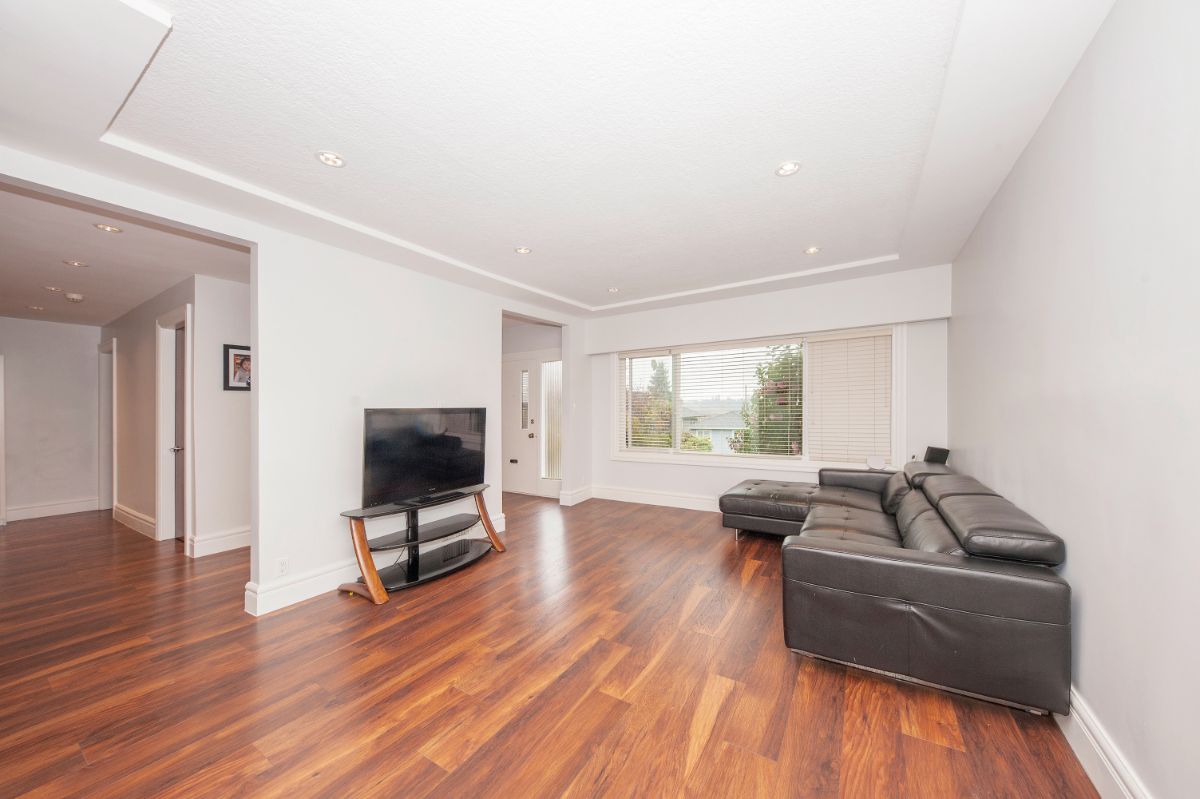 6467 Sumas St, Burnaby 4