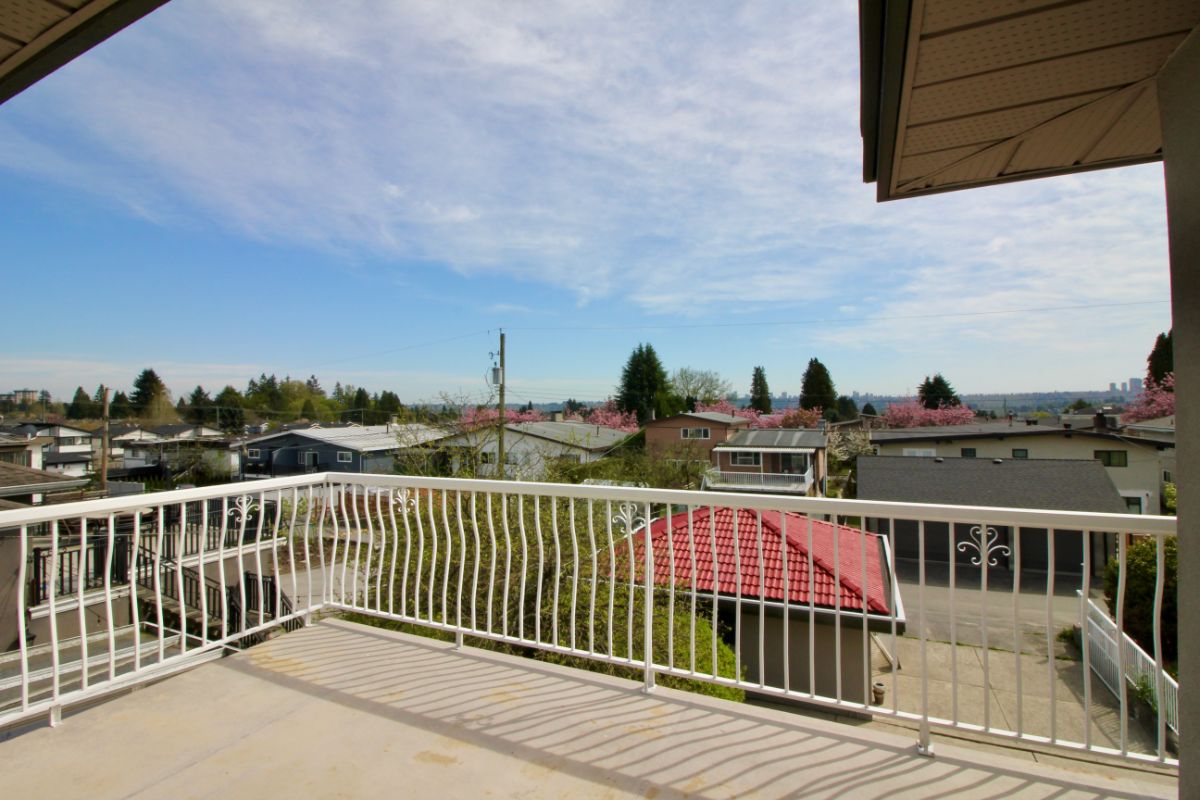 6628 Kitchener St, Burnaby 27
