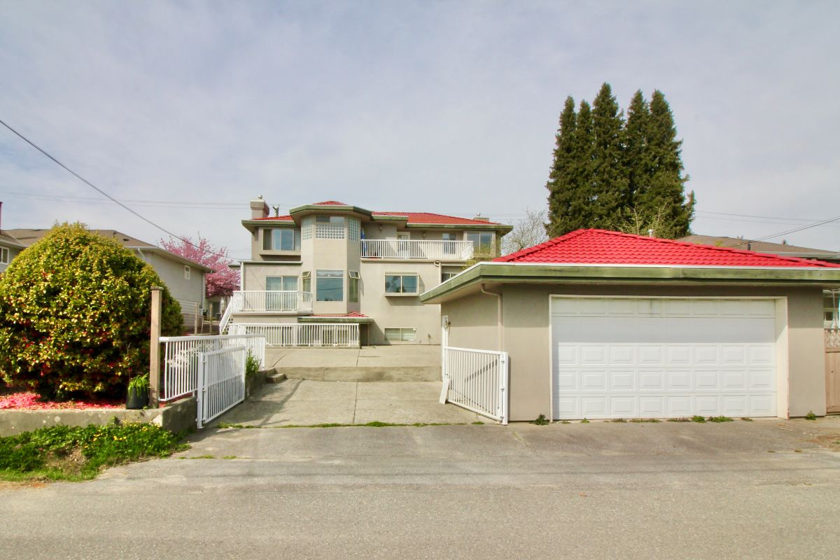 6628 Kitchener St, Burnaby 38