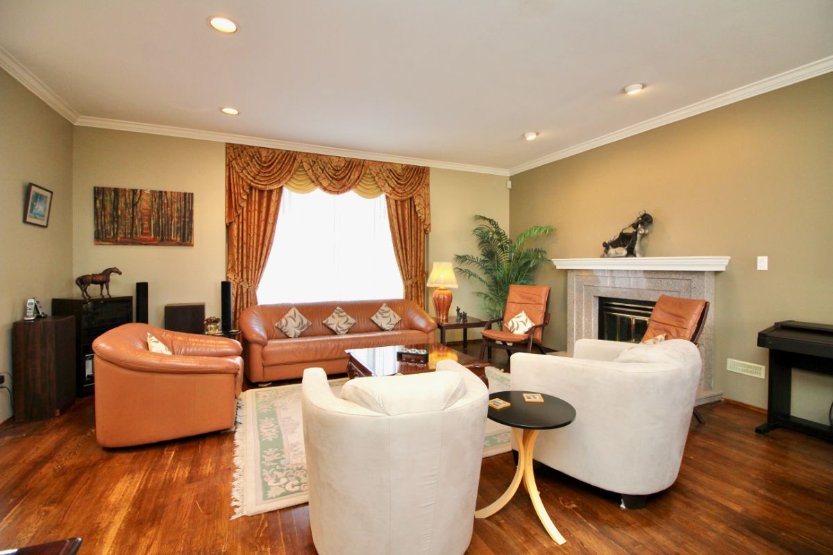 6628 Kitchener St, Burnaby 7