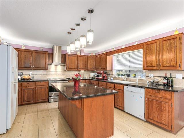 7438 Pandora Drive, Burnaby 14