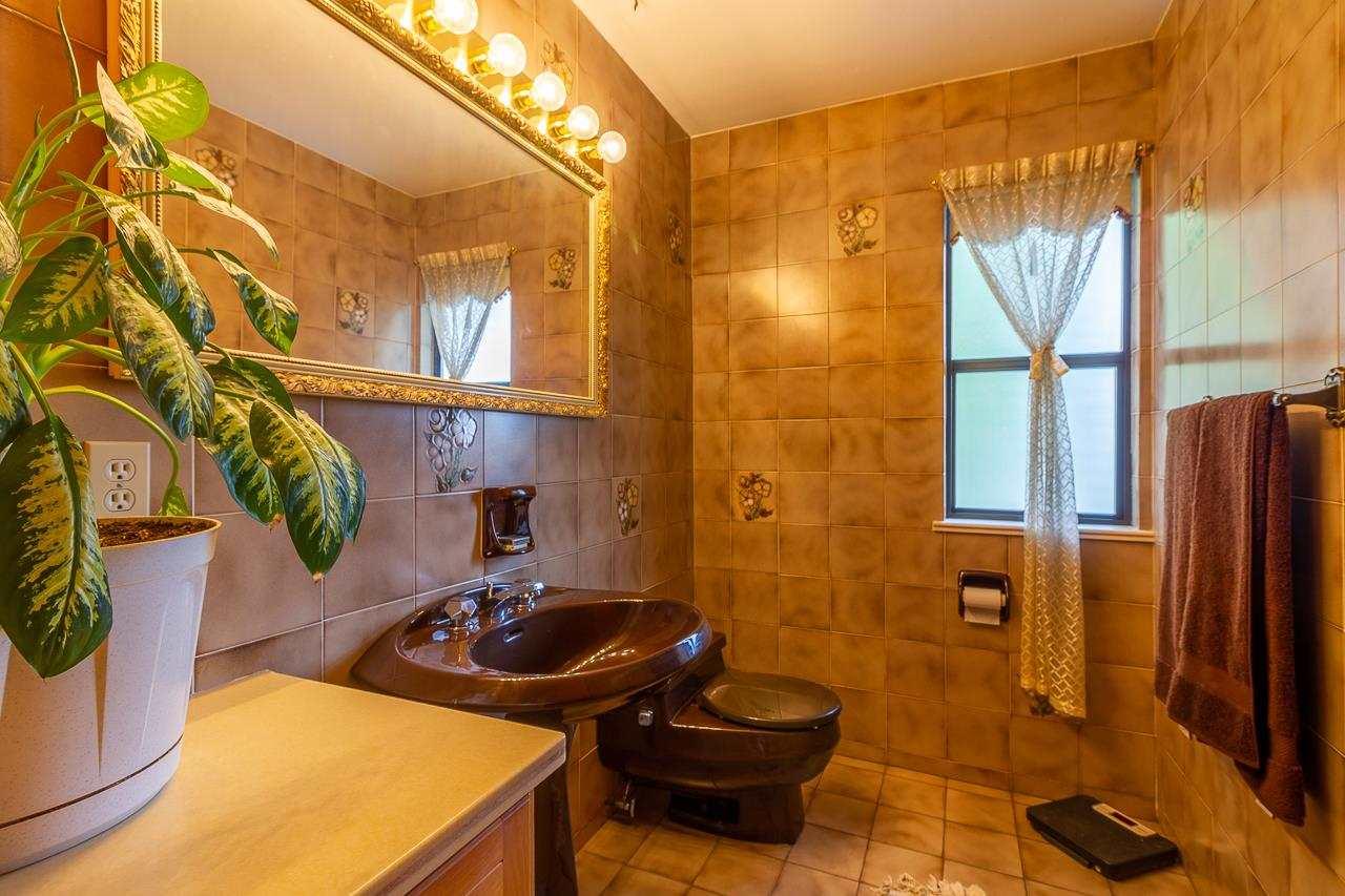 5390 Empire Drive, Burnaby North 34