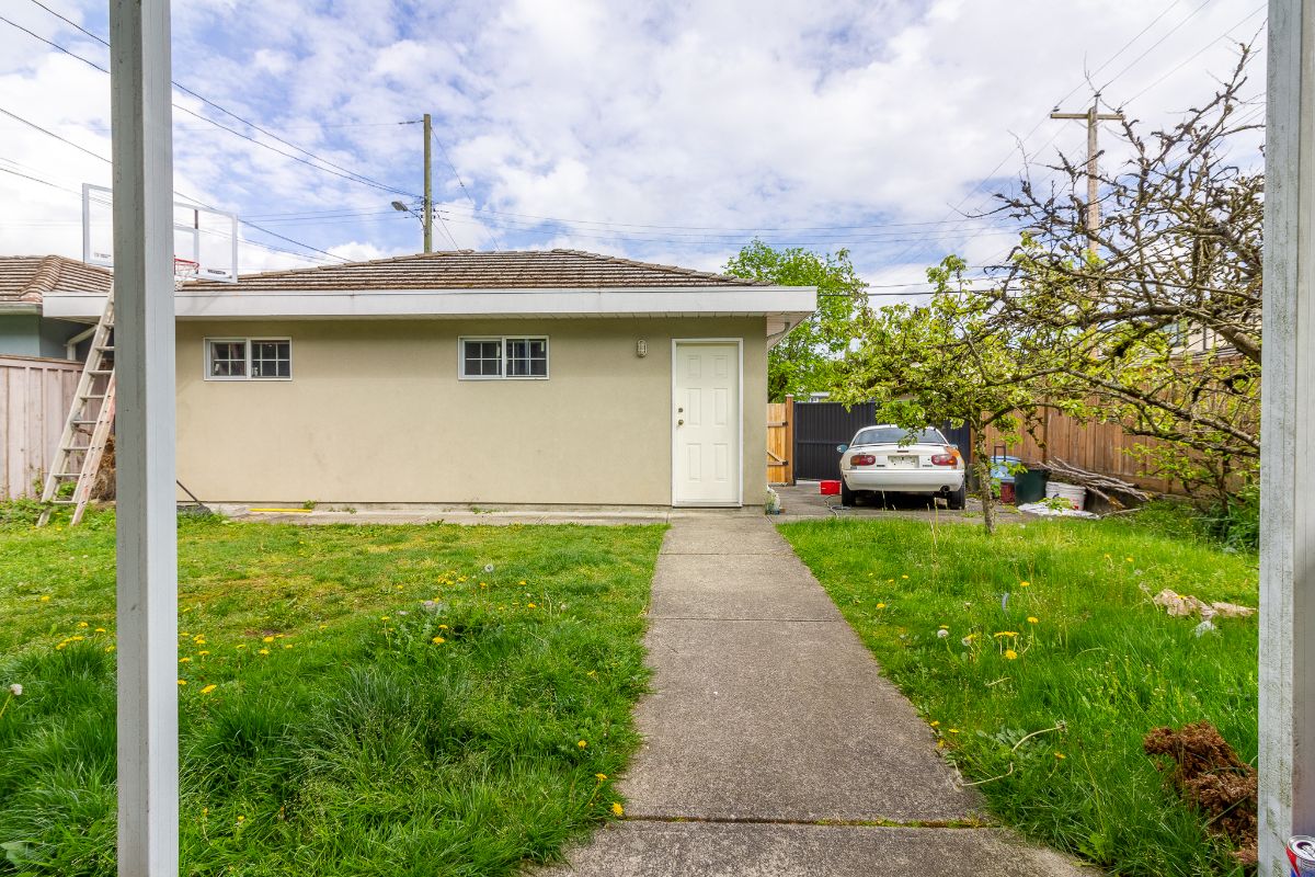 6488 Dumfries St, Vancouver 29