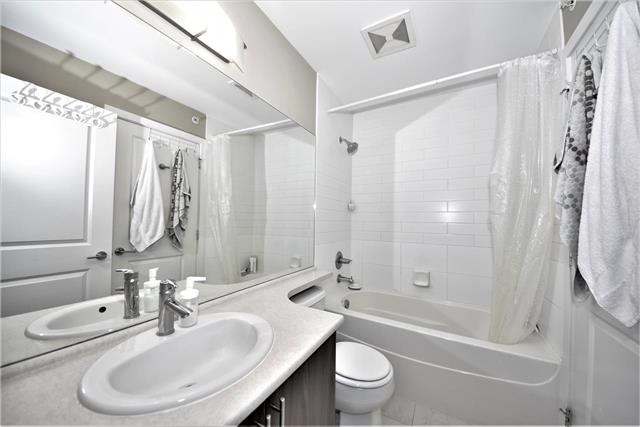 D406 8929 202 Street, Langley 22