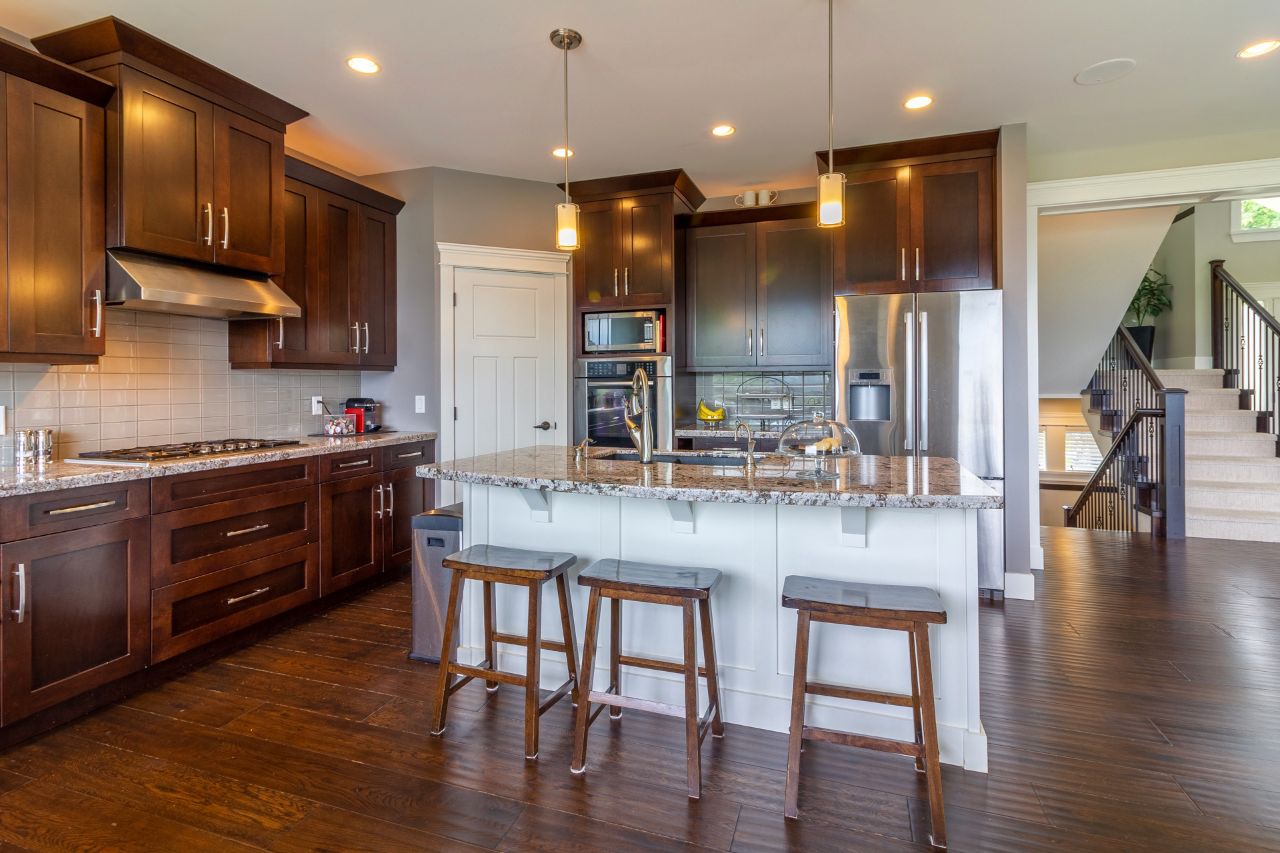 7069 Sierra Drive, Burnaby North 12
