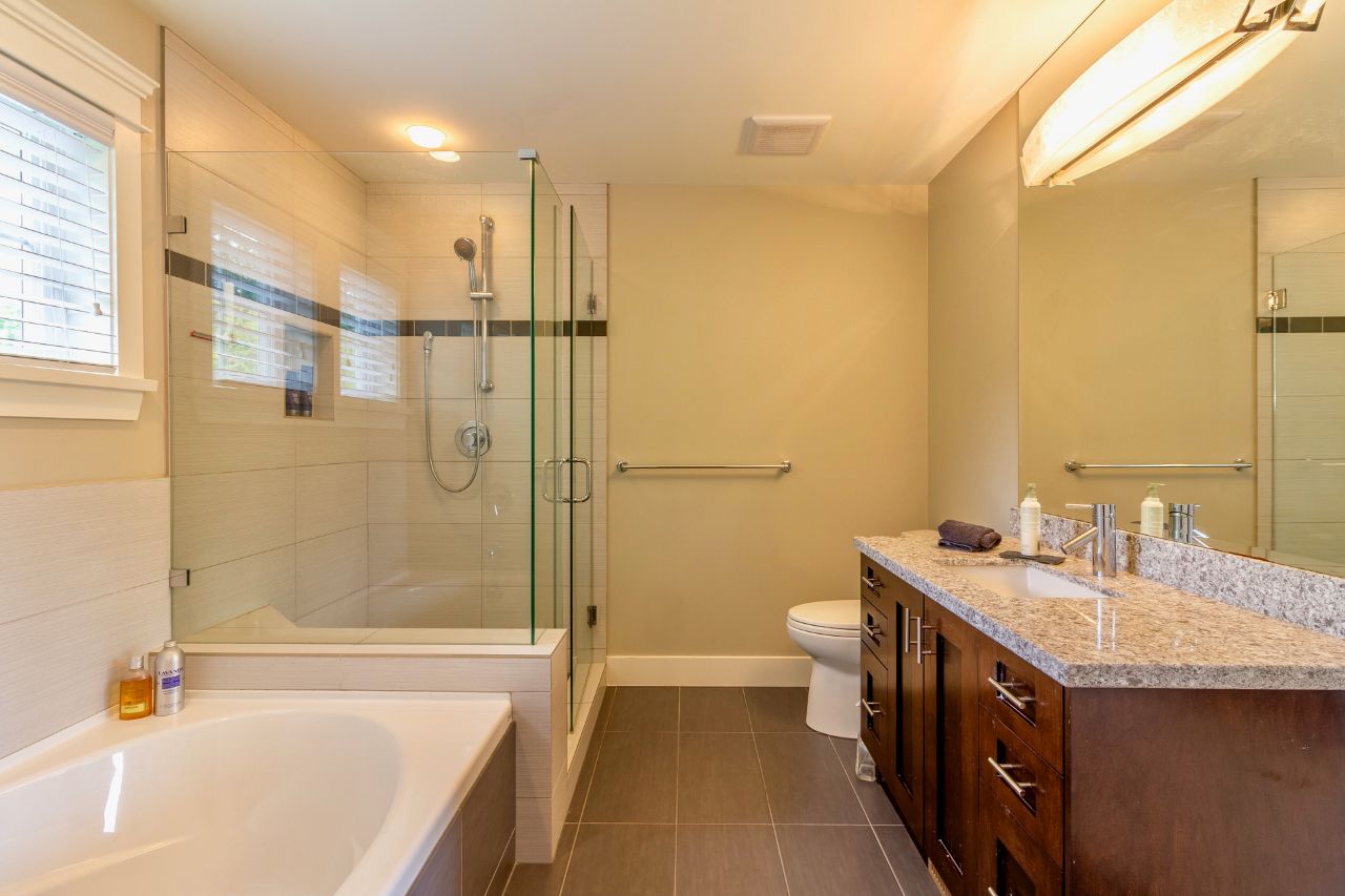 7069 Sierra Drive, Burnaby North 21