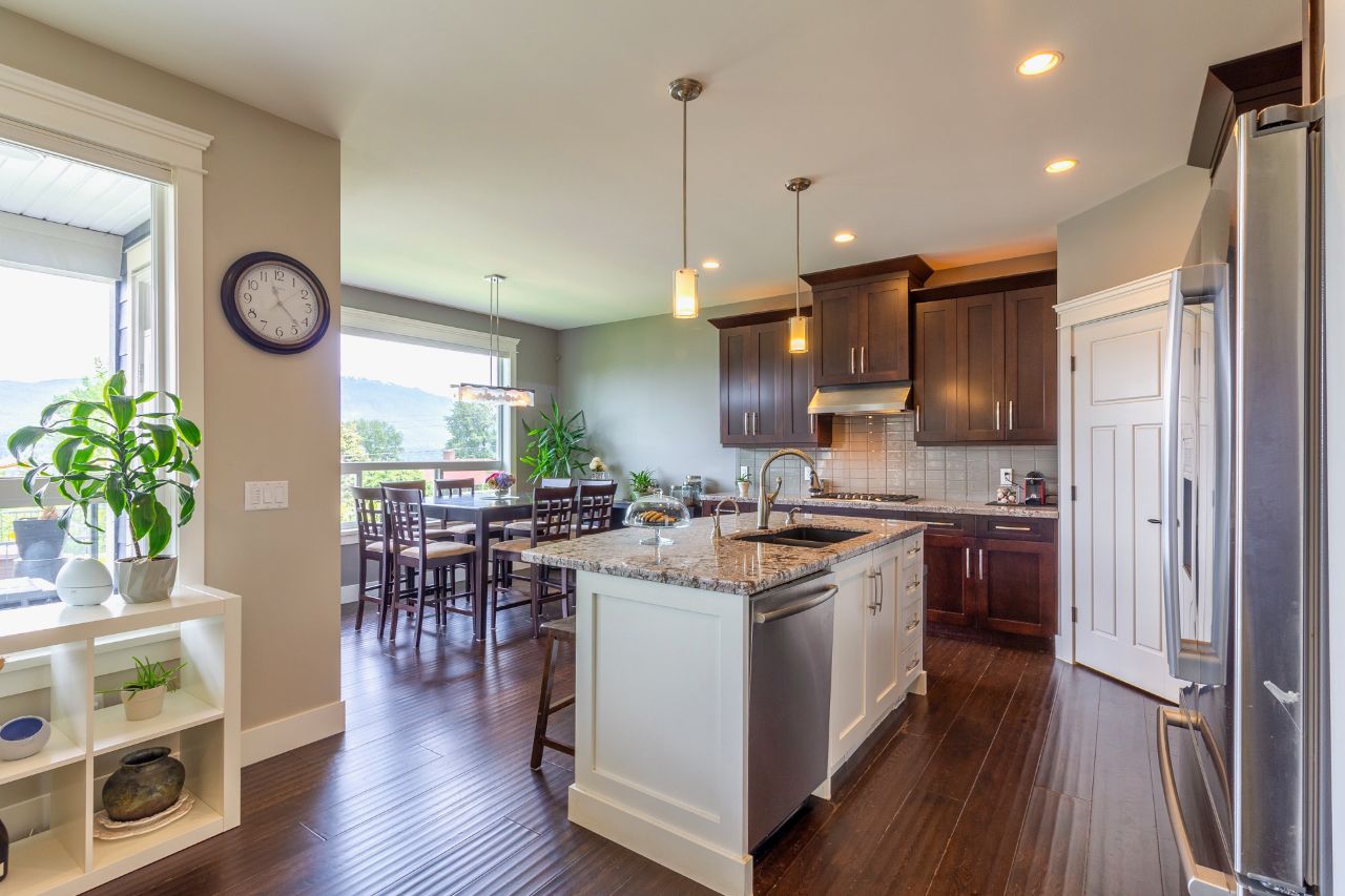 7069 Sierra Drive, Burnaby North 9