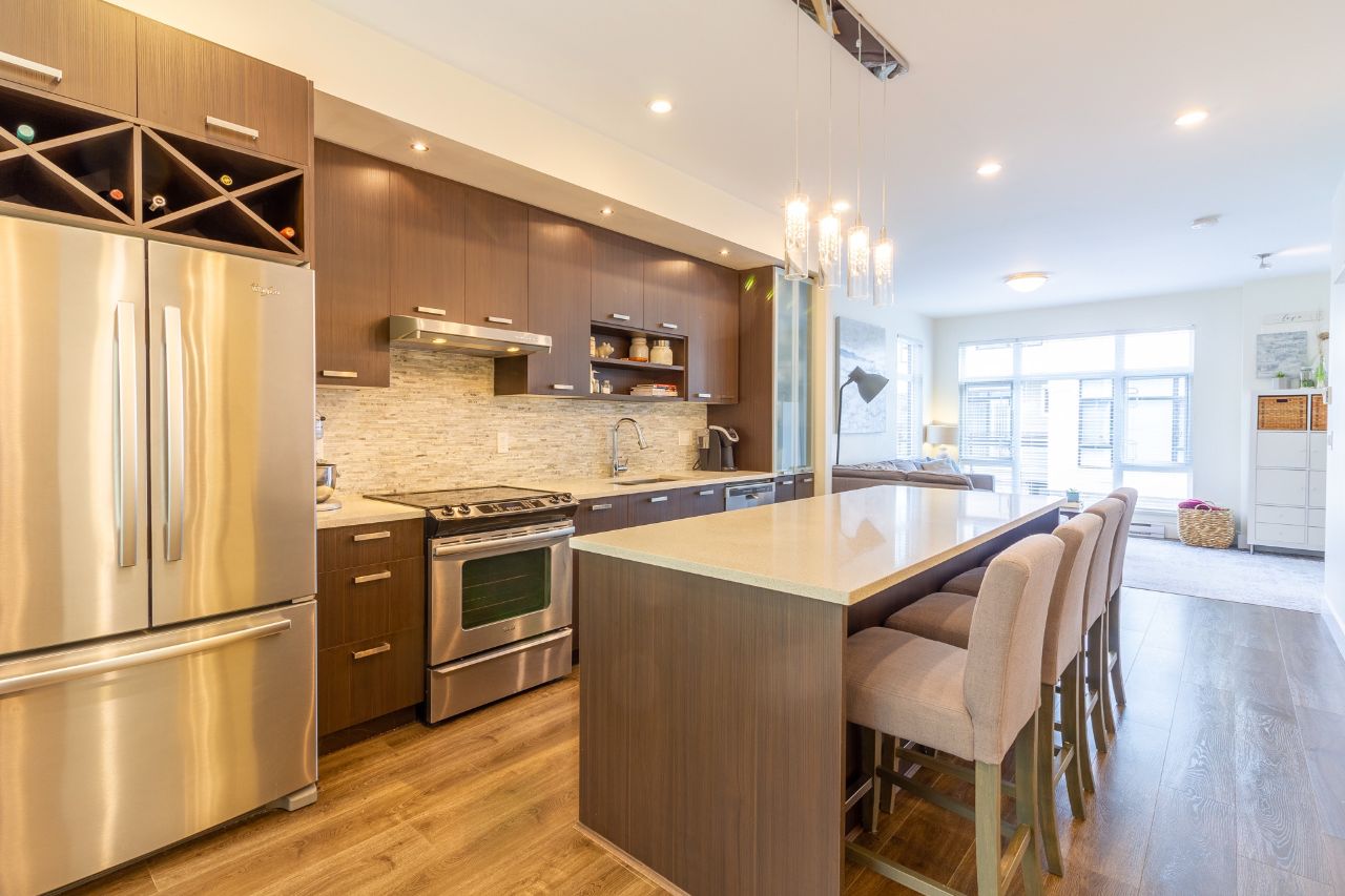 55 9989 E Barnston Dr, North Surrey 11