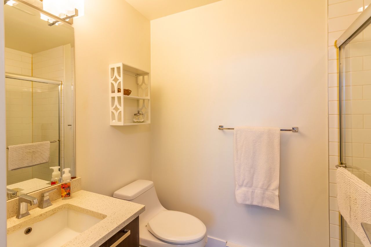 55 9989 E Barnston Dr, North Surrey 16