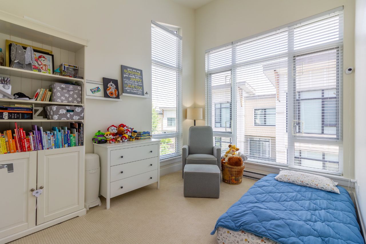 55 9989 E Barnston Dr, North Surrey 18