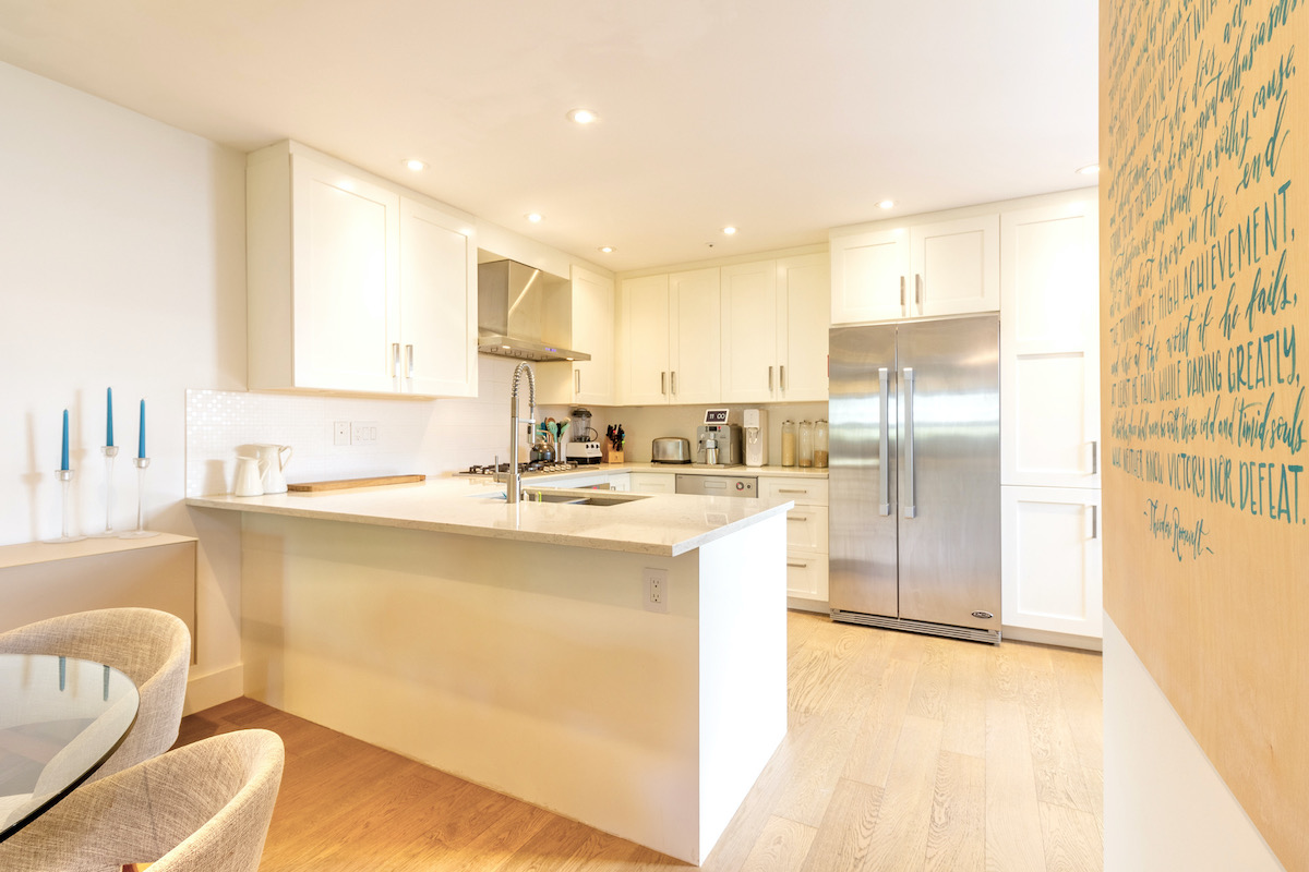 12 W 14th Avenue, Vancouver West 9