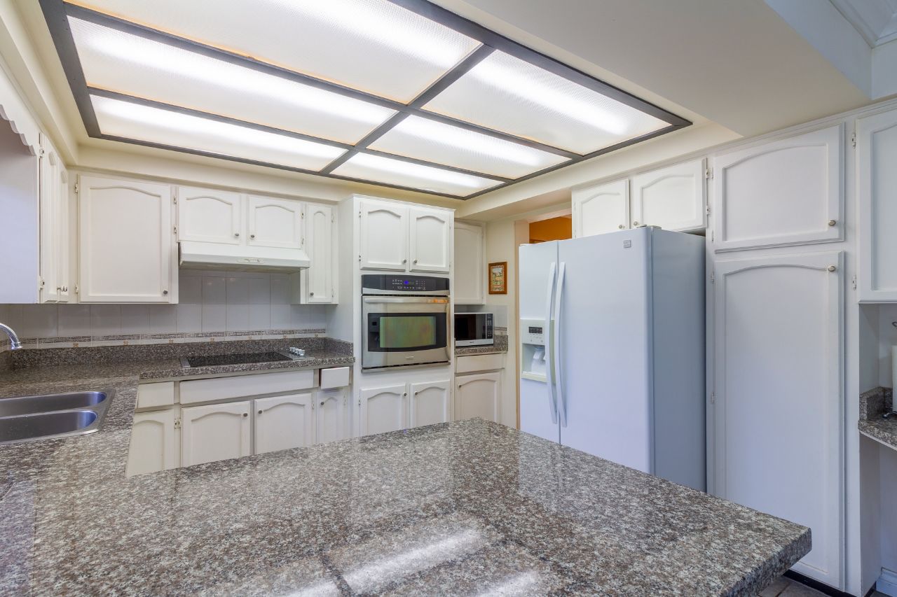 3610 Weston Court, Burnaby North 13