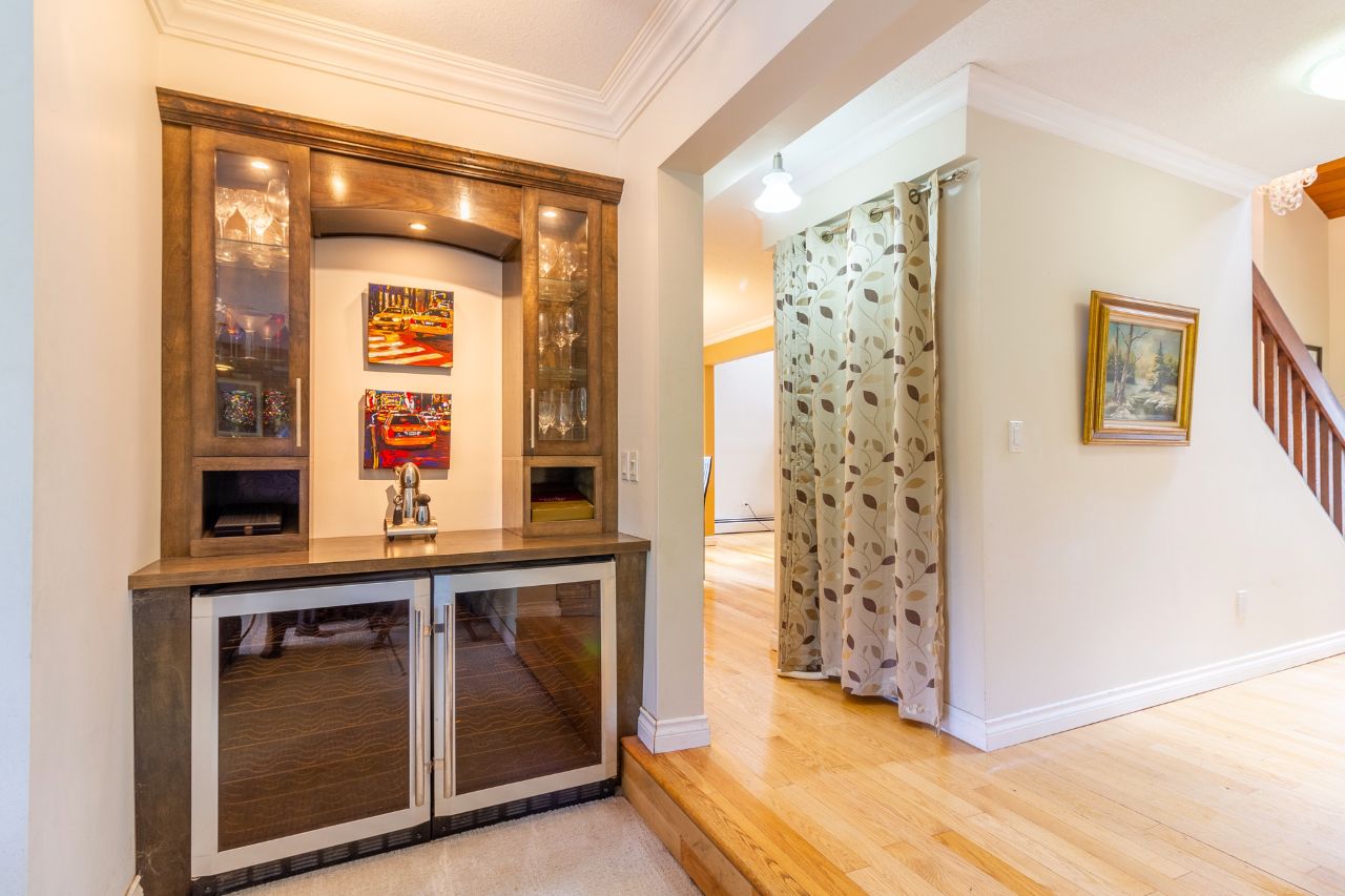 3610 Weston Court, Burnaby North 16